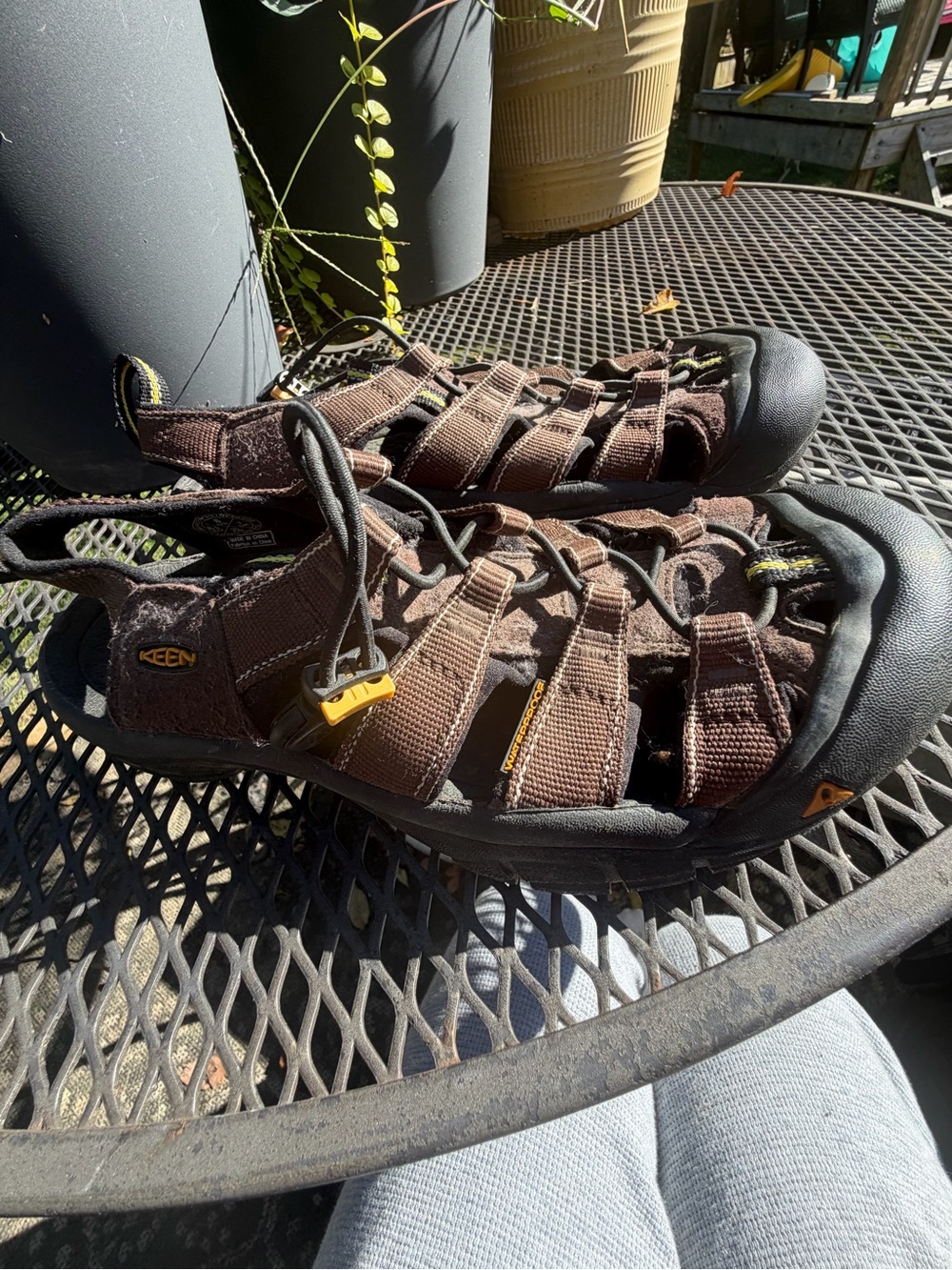 Keen Brown and Black Men's Outdoor Sandals with Yellow Accents